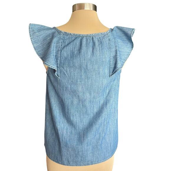 Old Navy Chambray Ruffle Neck Sleeveless Button Down Top Sz M Cottage Summer - Picture 4 of 7